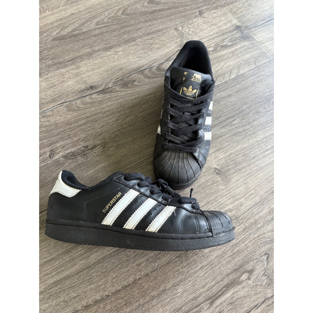Adidas Superstar Black White Athletic Sneakers Shoes Youth Size 6‎